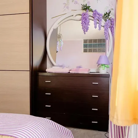 Vendégház Alexander's Collecorvino