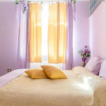 Casa de hóspedes Alexander's 3*