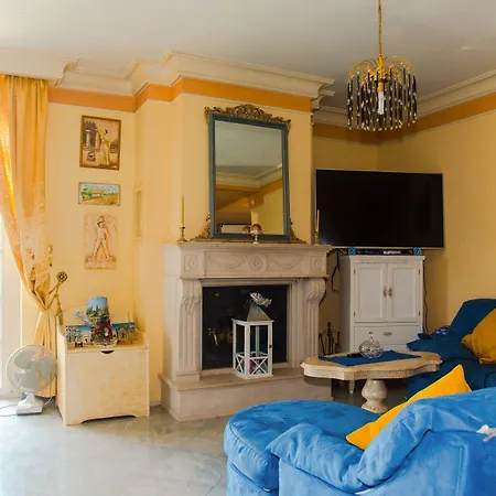 Alexander's Casa de hóspedes