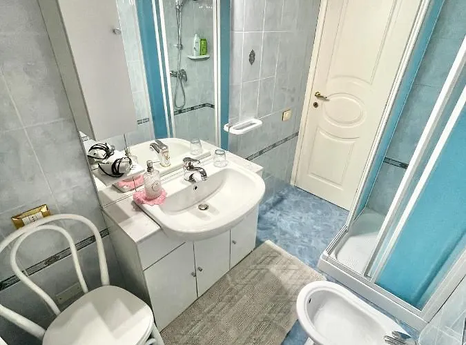 Casa de hóspedes Alexander's 3*