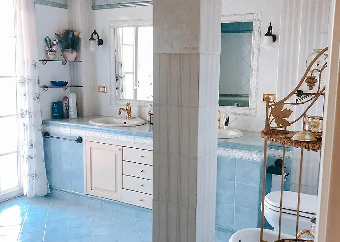 Casa de hóspedes Alexander's 3*